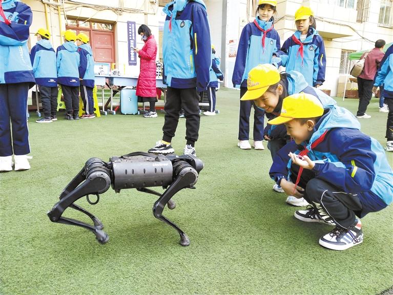蘭州安西路小學(xué)“STEM種子?！苯遗?>
        </a><em>蘭州安西路小學(xué)“STEM種子?！苯遗?/em></li>
    <li><a  target=