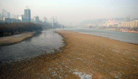 市民：黃河水位大降會不會影響供水？ 水務部門：枯水期流量偏小屬于正常現(xiàn)象