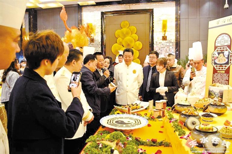 隴菜藝術(shù)盛典聚焦隴菜經(jīng)濟(jì)新成就——中國烹飪大師、甘肅省隴菜協(xié)會會長趙長安專訪