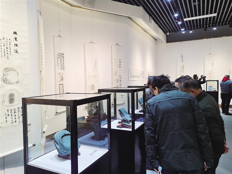 “非遺精品洮硯傳拓題跋藝術(shù)展”開展 洮硯雕刻、傳拓、拓片題跋集中亮相甘肅藝術(shù)館