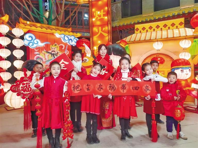 中共蘭州市委宣傳部出品 原創(chuàng)音樂電視《全家?！?向全市人民拜年！