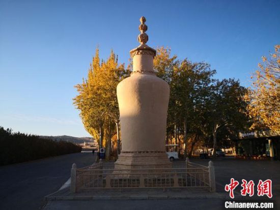 圖為2020年11月，沐浴在晨光中的莫高窟道士塔。(資料圖) 馮志軍 攝