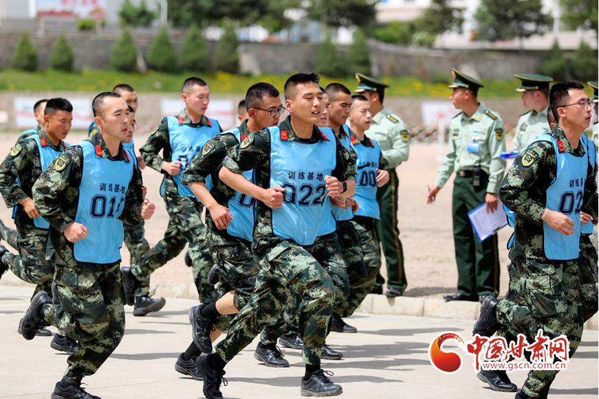 【隴拍客】甘肅武警：沖刺！向著心中的軍校夢(mèng)