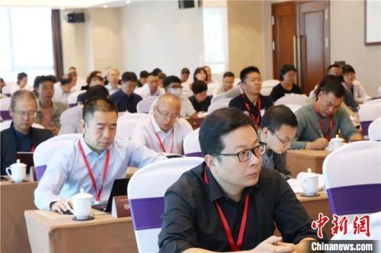 圖為“明清時(shí)期河西走廊社會(huì)變遷”學(xué)術(shù)研討會(huì)現(xiàn)場(chǎng)?！∥渫行侣剛髅郊瘓F(tuán)供圖