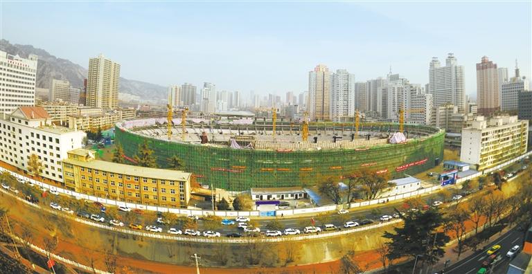蘭州市七里河體育場(chǎng)主體封頂，預(yù)計(jì)明年7月交付使用