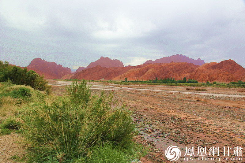 庫車銅廠河沿途，曾經(jīng)的絲路古道。楊文遠(yuǎn) 攝