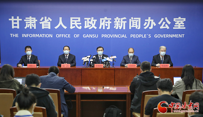 目前，甘肅省高、中風險區(qū)各1個  封控區(qū)91個、管控區(qū)57個